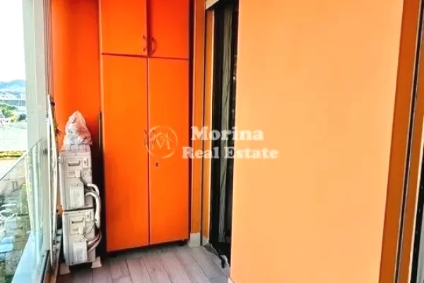 Shtepi ne shitje Apartament ne Tirane, 1+1, Mobilimi E mobiluar, Pagesa 196,000  Euro.