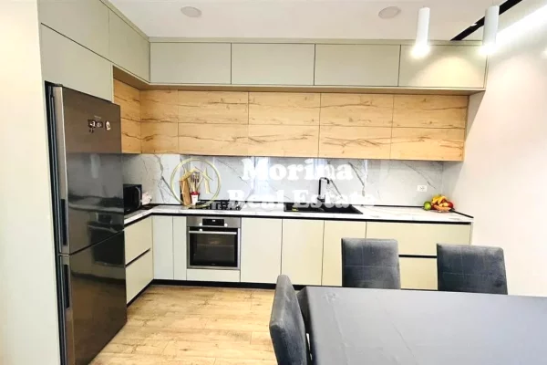 Shtepi ne shitje Apartament ne Tirane, 1+1, Mobilimi E mobiluar, Pagesa 196,000  Euro.