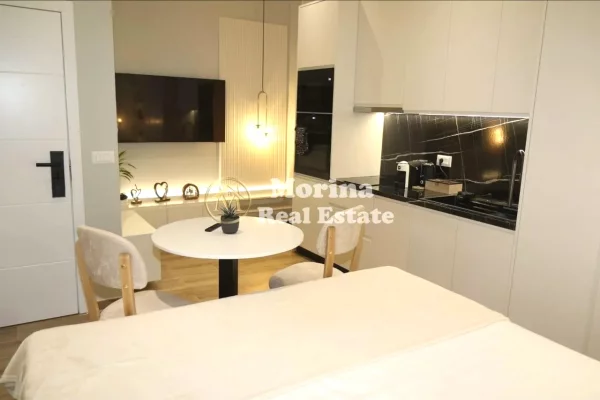 Shtepi ne shitje Apartament ne Tirane, Garsoniere, Mobilimi E mobiluar, Pagesa 260,000  Euro.