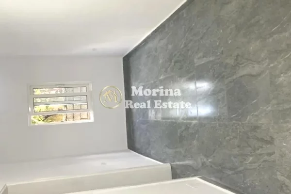 Luxury villas for rent in Tirana 3+1, Emty