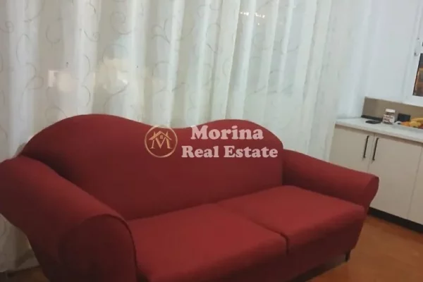 Shtepi me qera Shtepi Private ne Tirane, 1+1, Mobilimi E mobiluar, Pagesa 350  Euro.