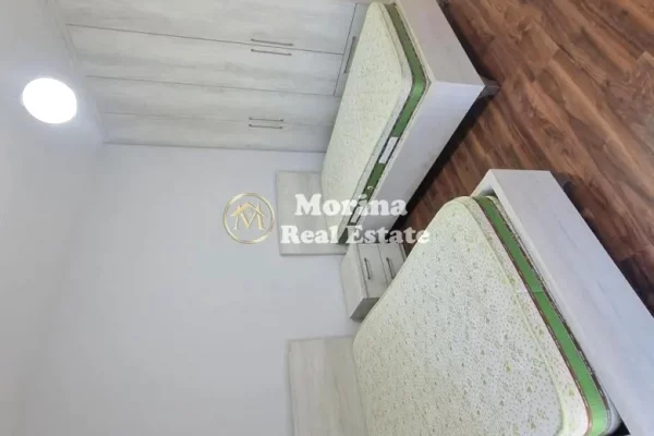 Shtepi me qera Apartament ne Tirane, 2+1, Mobilimi E mobiluar, Pagesa 650  Euro.