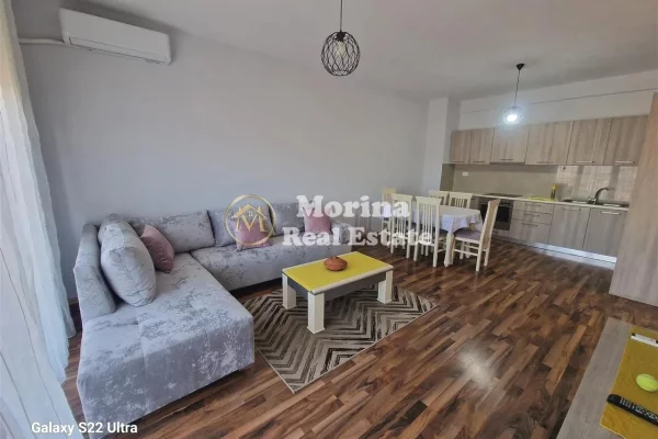 Shtepi me qera Apartament ne Tirane, 2+1, Mobilimi E mobiluar, Pagesa 650  Euro.