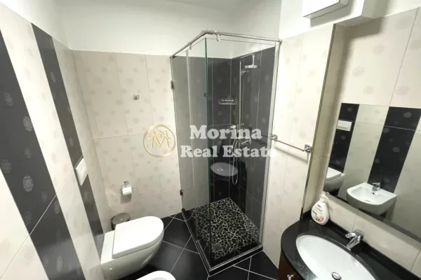 Shtepi me qera Apartament ne Tirane, 3+1, Mobilimi E mobiluar, Pagesa 1,000  Euro.