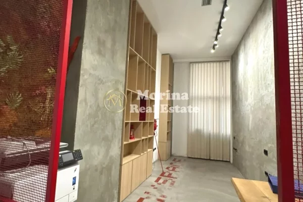 Ambient biznesi me qera 3+1 ne Tirane - 500 Euro