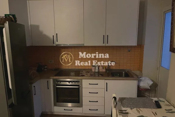 Shtepi me qera Apartament ne Tirane, 2+1, Mobilimi E mobiluar, Pagesa 700  Euro.