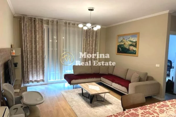 Shtepi me qera 2+1 ne Tirane - 800 Euro