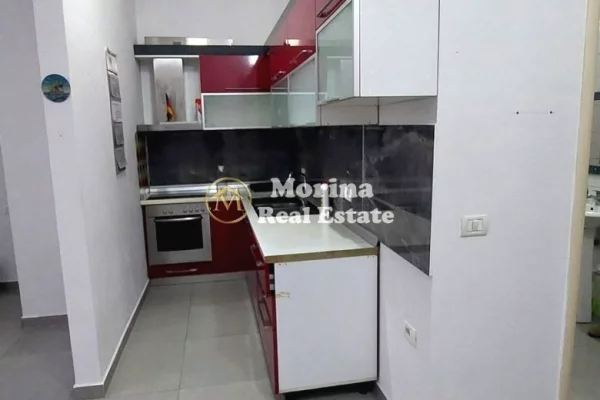 Shtepi me qera Apartament ne Tirane, Garsoniere, Mobilimi E mobiluar, Pagesa 300  Euro.