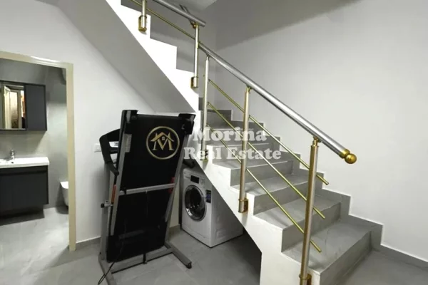 Shtepi me qera Duplex(shtepi me 2 kate) ne Tirane, 2+1, Mobilimi E mobiluar, Pagesa 700  Euro.