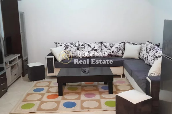 Shtepi me qera Shtepi Private ne Tirane, 1+1, Mobilimi E mobiluar, Pagesa 350  Euro.