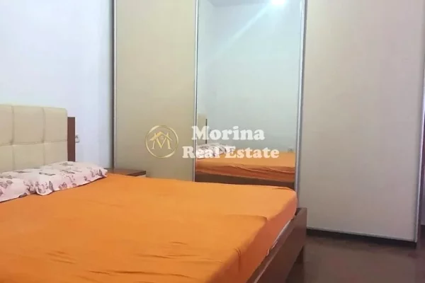 Shtepi me qera Apartament ne Tirane, 2+1, Mobilimi E mobiluar, Pagesa 450  Euro.
