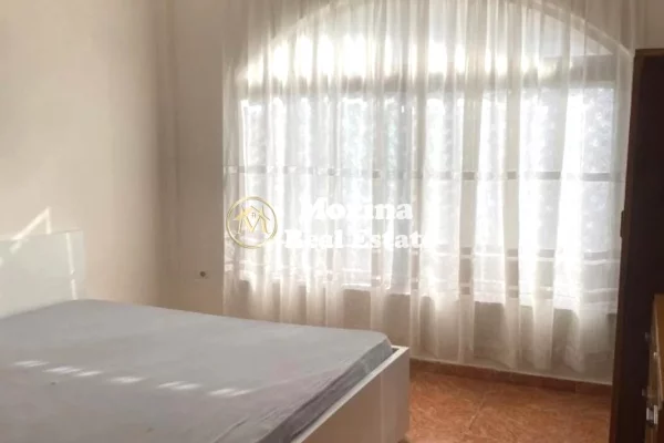 Shtepi me qera Shtepi Private ne Tirane, 1+1, Mobilimi E mobiluar, Pagesa 280  Euro.