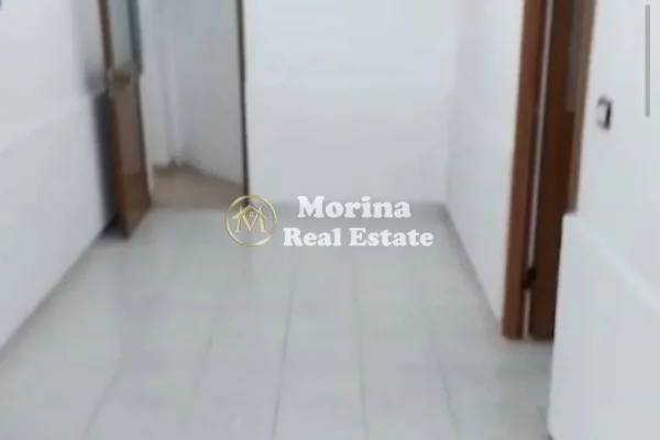 Shtepi me qera Shtepi Private ne Tirane, 2+1, Mobilimi Pjeserisht e mobiluar, Pagesa 260  Euro.