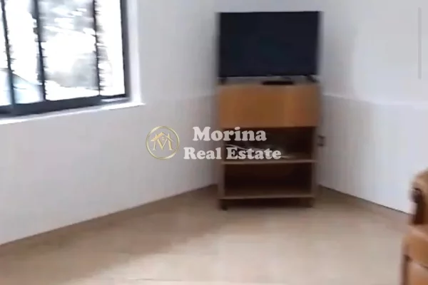 Shtepi me qera Shtepi Private ne Tirane, 2+1, Mobilimi Pjeserisht e mobiluar, Pagesa 260  Euro.