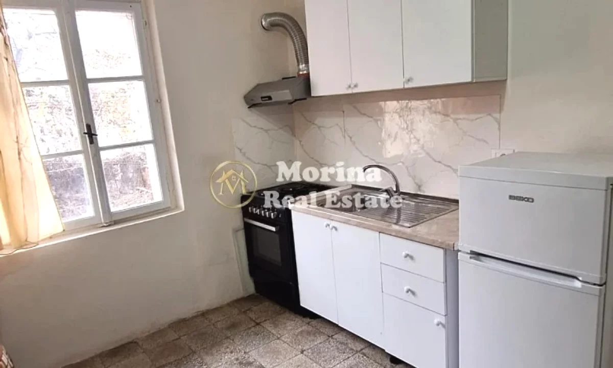 Shtepi me qera Apartament ne Tirane, 1+1, Mobilimi E mobiluar, Pagesa 300  Euro.
