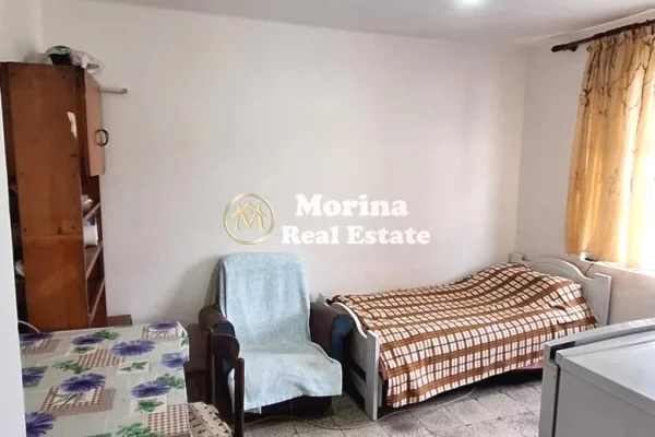 Shtepi me qera Apartament ne Tirane, 1+1, Mobilimi E mobiluar, Pagesa 300  Euro.