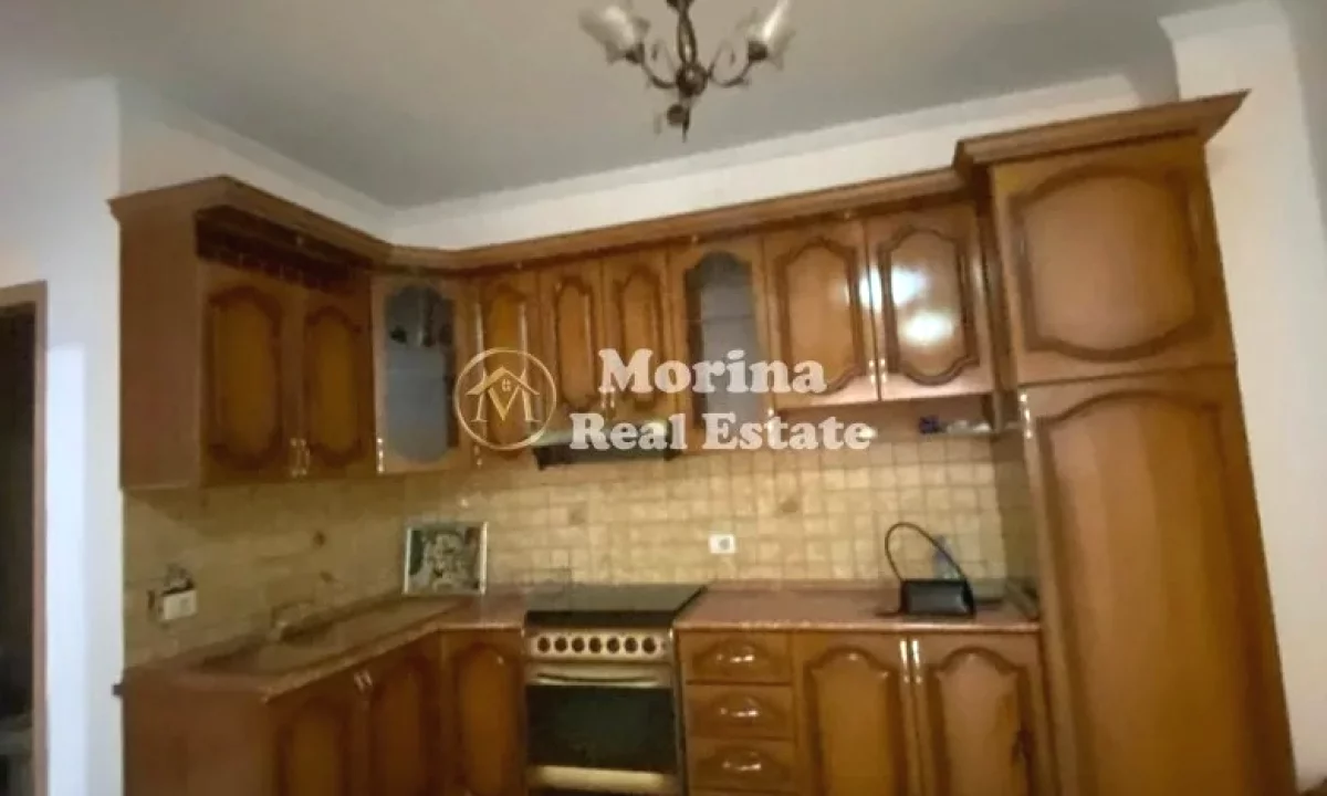 Shtepi me qera Apartament ne Tirane, 2+1, Mobilimi Bosh, pa mobiluar, Pagesa 650  Euro.