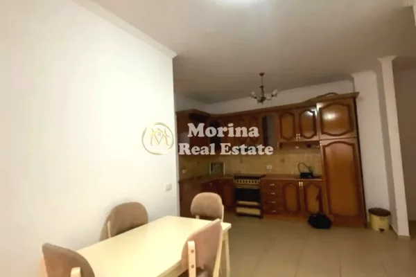 Shtepi me qera 2+1 ne Tirane - 650 Euro