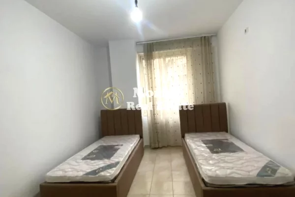 Shtepi me qera Apartament ne Tirane, 2+1, Mobilimi Bosh, pa mobiluar, Pagesa 650  Euro.