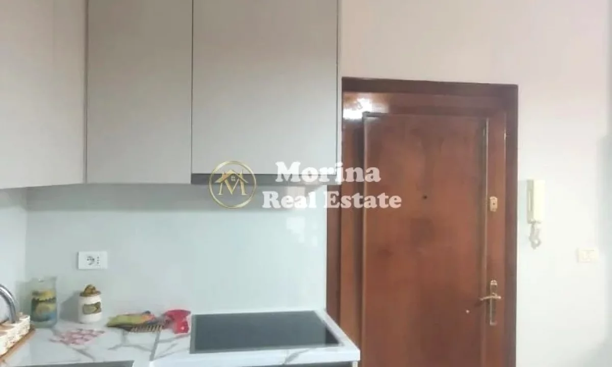 Shtepi me qera Vila Luksoze ne Tirane, 3+1, Mobilimi E mobiluar, Pagesa 600  Euro.