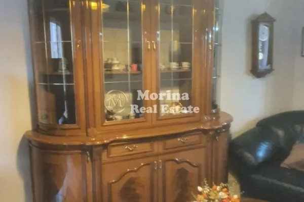 Shtepi me qera Vila Luksoze ne Tirane, 3+1, Mobilimi E mobiluar, Pagesa 600  Euro.