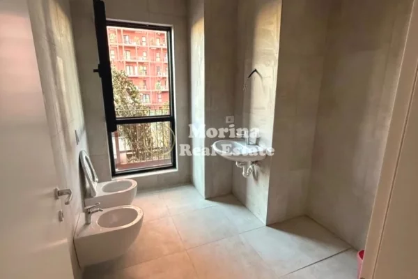 Qera | Ambjent Biznesi | Rruga e Kavajes | 1200 Euro/muaj