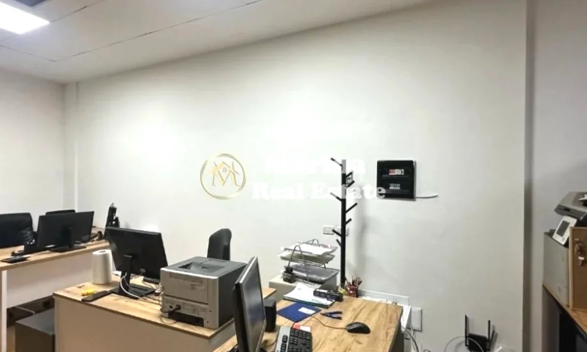 Qera | Ambjent Biznesi | Condor Center - Rruga e Kavajes | 600 Euro/muaj