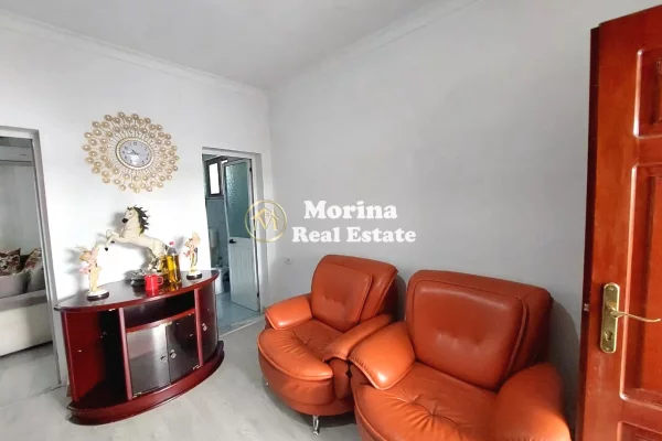 Shtepi me qera Shtepi Private ne Tirane, 2+1, Mobilimi E mobiluar, Pagesa 450  Euro.