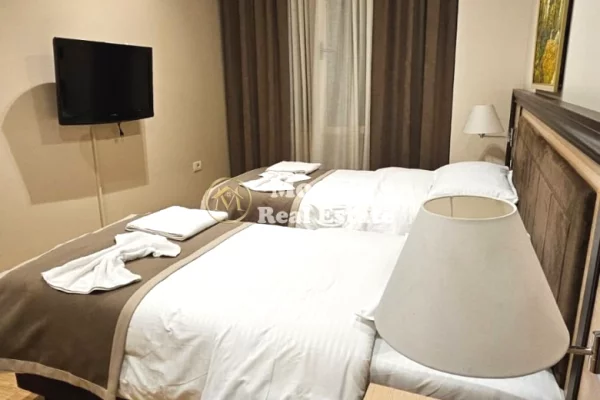 Shtepi me qera Apartament ne Tirane, 2+1, Mobilimi E mobiluar, Pagesa 600  Euro.