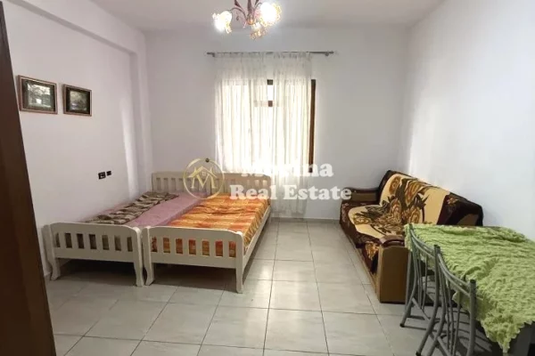 Shtepi me qera Garsoniere ne Tirane - 170 Euro