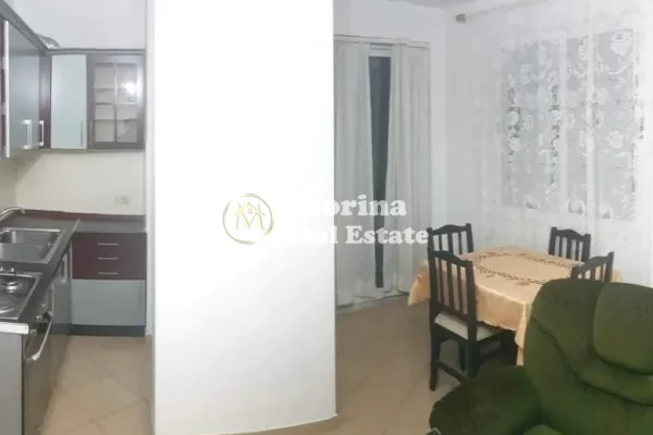 Shtepi me qera Apartament ne Tirane, 1+1, Mobilimi E mobiluar, Pagesa 370  Euro.