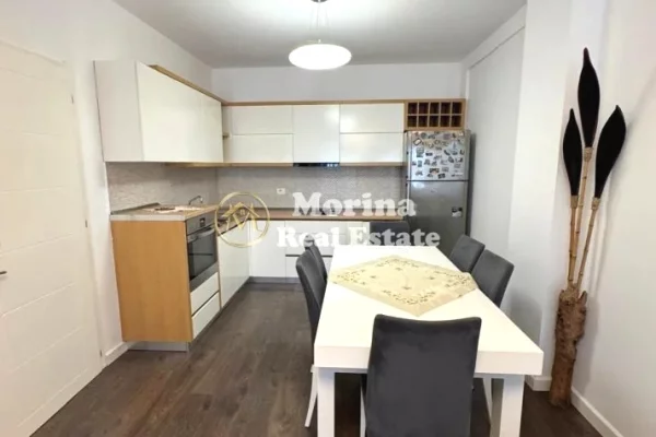 Shtepi me qera Apartament ne Tirane, 2+1, Mobilimi Pjeserisht e mobiluar, Pagesa 600  Euro.