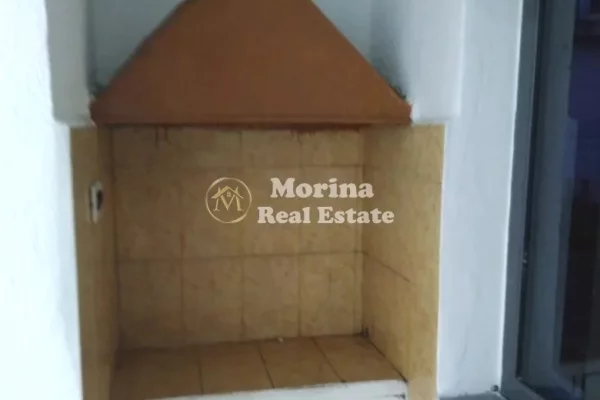 Shtepi me qera Apartament ne Tirane, 2+1, Mobilimi Bosh, pa mobiluar, Pagesa 350  Euro.