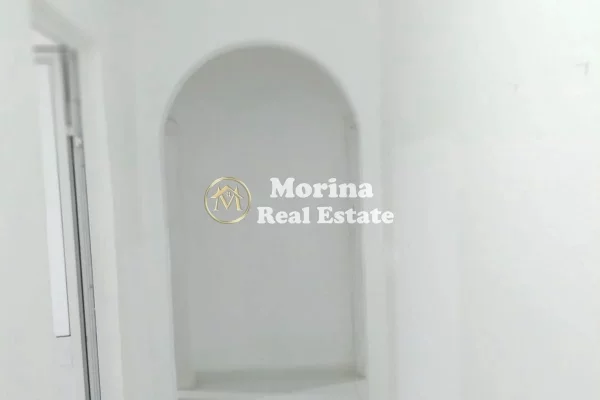 Shtepi me qera Apartament ne Tirane, 2+1, Mobilimi Bosh, pa mobiluar, Pagesa 350  Euro.