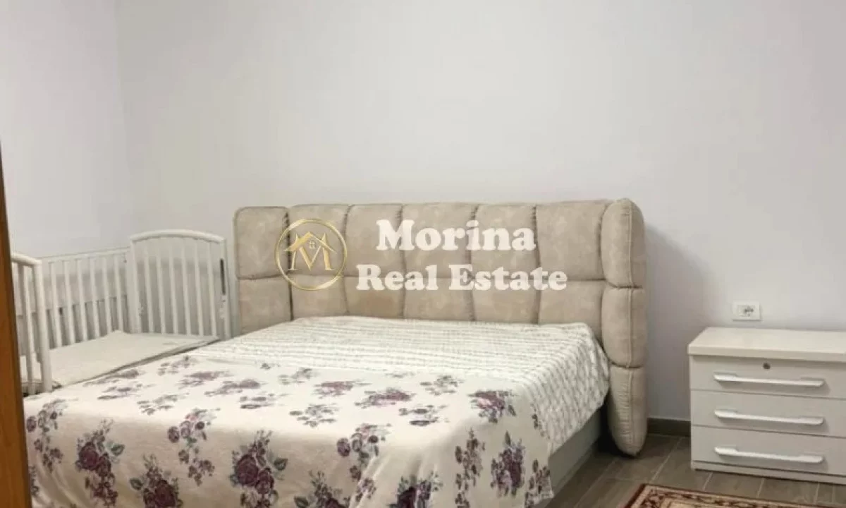 Shtepi me qera Shtepi Private ne Tirane, 2+1, Mobilimi E mobiluar, Pagesa 700  Euro.