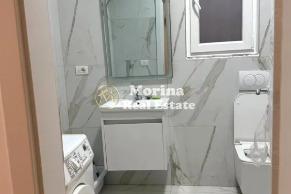 Shtepi me qera Shtepi Private ne Tirane, 2+1, Mobilimi E mobiluar, Pagesa 700  Euro.