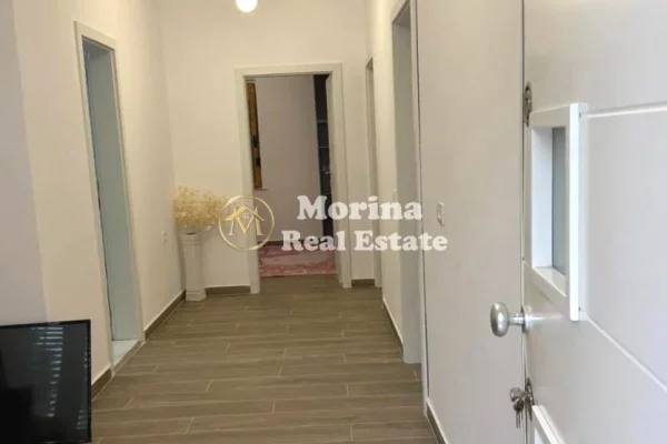 Shtepi me qera Shtepi Private ne Tirane, 2+1, Mobilimi E mobiluar, Pagesa 700  Euro.