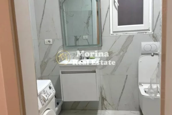 Shtepi me qera 2+1 ne Tirane - 700 Euro