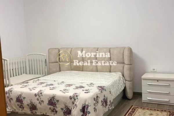 Shtepi me qera Shtepi Private ne Tirane, 2+1, Mobilimi E mobiluar, Pagesa 700  Euro.
