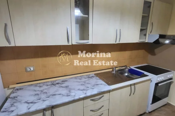 Shtepi me qera Shtepi Private ne Tirane, 2+1, Mobilimi E mobiluar, Pagesa 450  Euro.