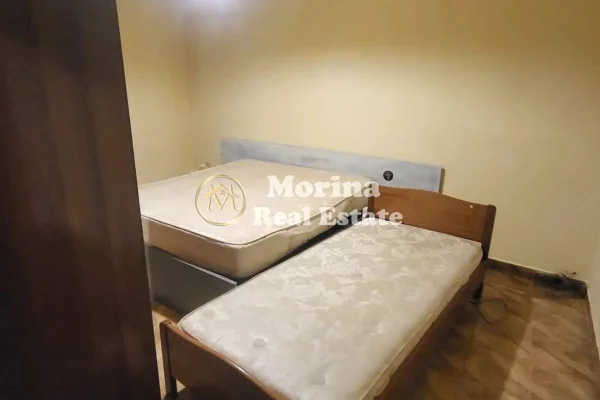 Shtepi me qera Shtepi Private ne Tirane, 2+1, Mobilimi E mobiluar, Pagesa 450  Euro.