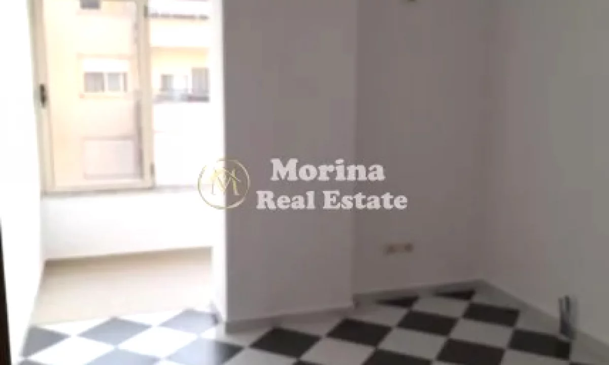 Shtepi me qera Apartament ne Tirane, 1+1, Mobilimi Bosh, pa mobiluar, Pagesa 250  Euro.