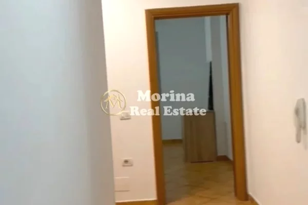 Shtepi me qera Apartament ne Tirane, 2+1, Mobilimi Pjeserisht e mobiluar, Pagesa 750  Euro.