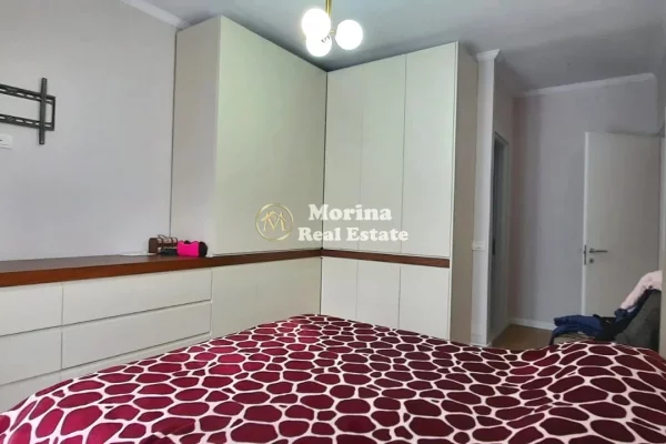 Shtepi ne shitje Apartament ne Tirane, 2+1, Mobilimi E mobiluar, Pagesa 213,210  Euro.