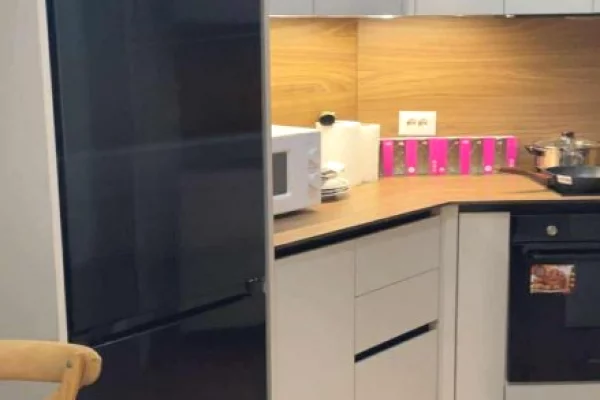 Shtepi me qera Apartament ne Tirane, 2+1, Mobilimi E mobiluar, Pagesa 600  Euro.