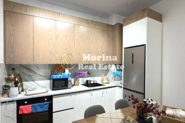 Shtepi ne shitje Apartament ne Tirane, 2+1, Mobilimi E mobiluar, Pagesa 105,000  Euro.