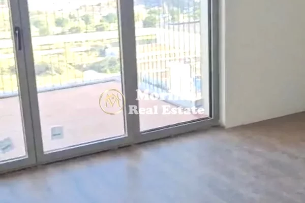 Shtepi ne shitje Apartament ne Tirane, 1+1, Mobilimi E mobiluar, Pagesa 195,001  Euro.