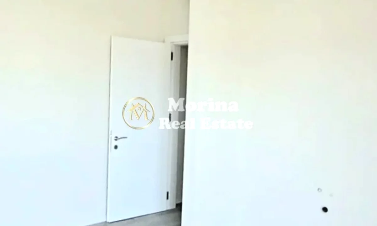 Apartment for rent in Tirana 3+1, Emty
