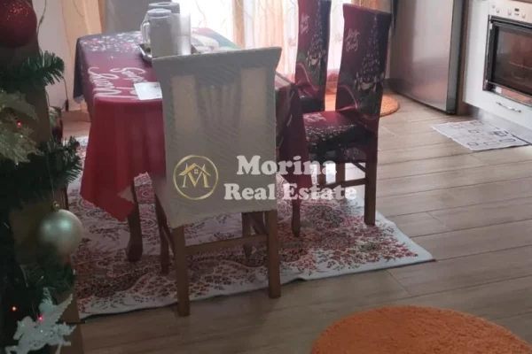 Shtepi ne shitje Shtepi Private ne Durres, 4+1, Mobilimi E mobiluar, Pagesa 800,000  Euro.