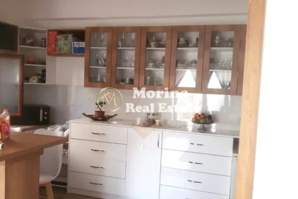 Shtepi ne shitje Shtepi Private ne Durres, 4+1, Mobilimi E mobiluar, Pagesa 800,000  Euro.